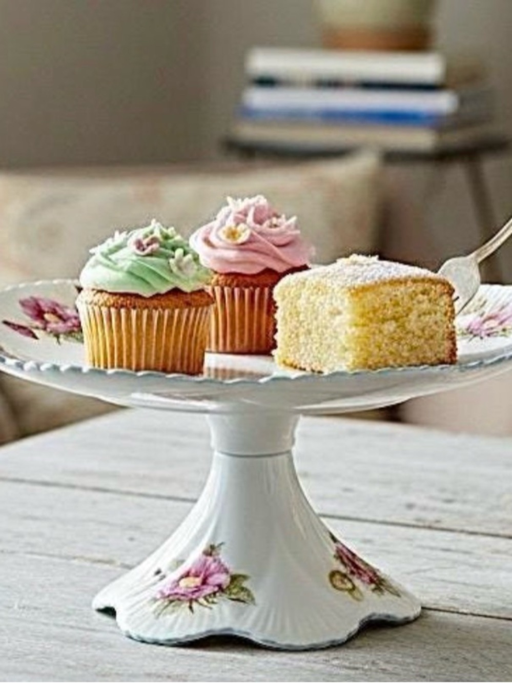 Shelley England Begonia Dainty Shape Pedestal Cake Stand Vintage